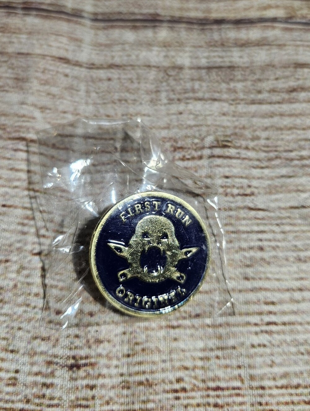 The clink room Hat pin